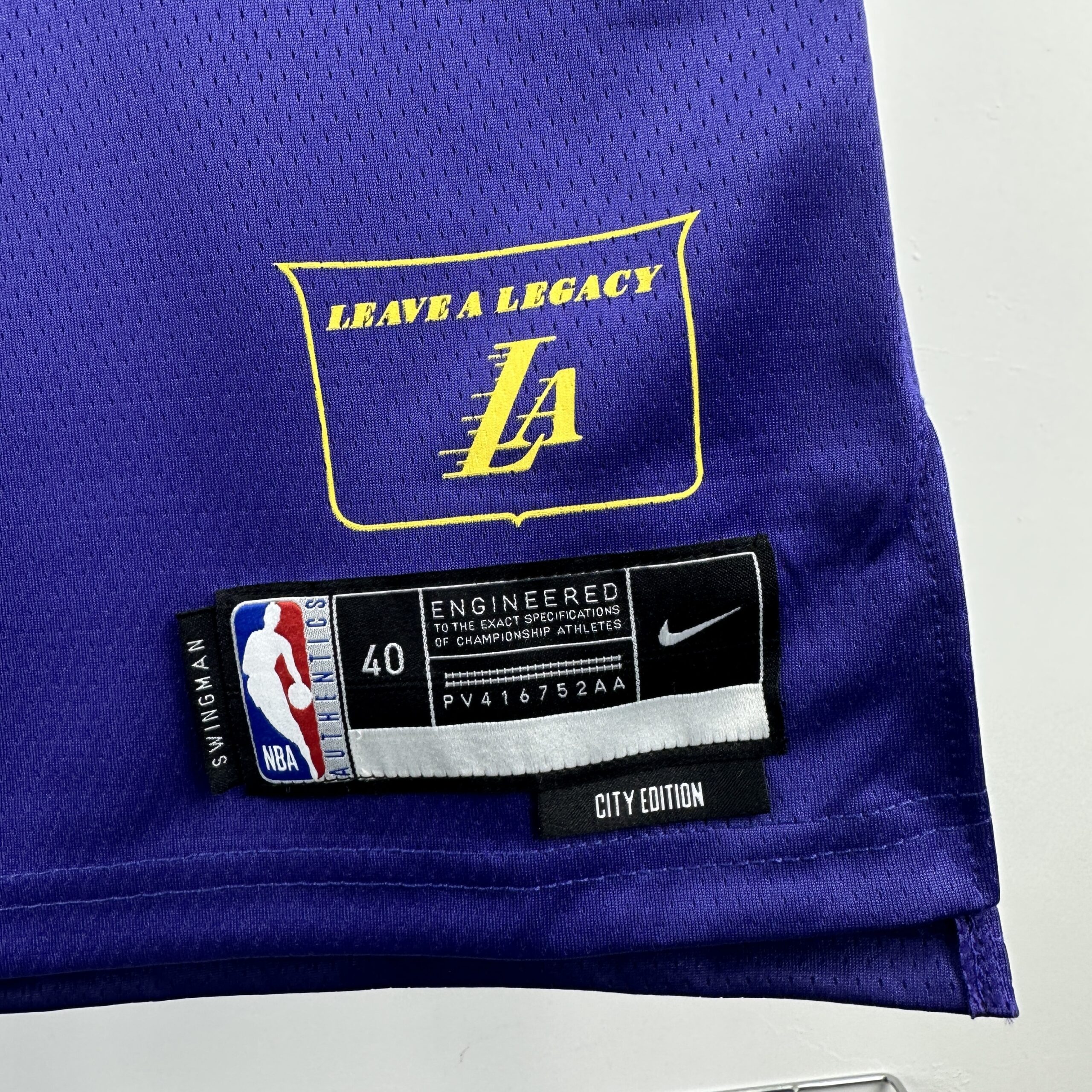 Camisa Los Angeles Lakers LakeShow #77 Dončić NBA Masculina - Imagem 6