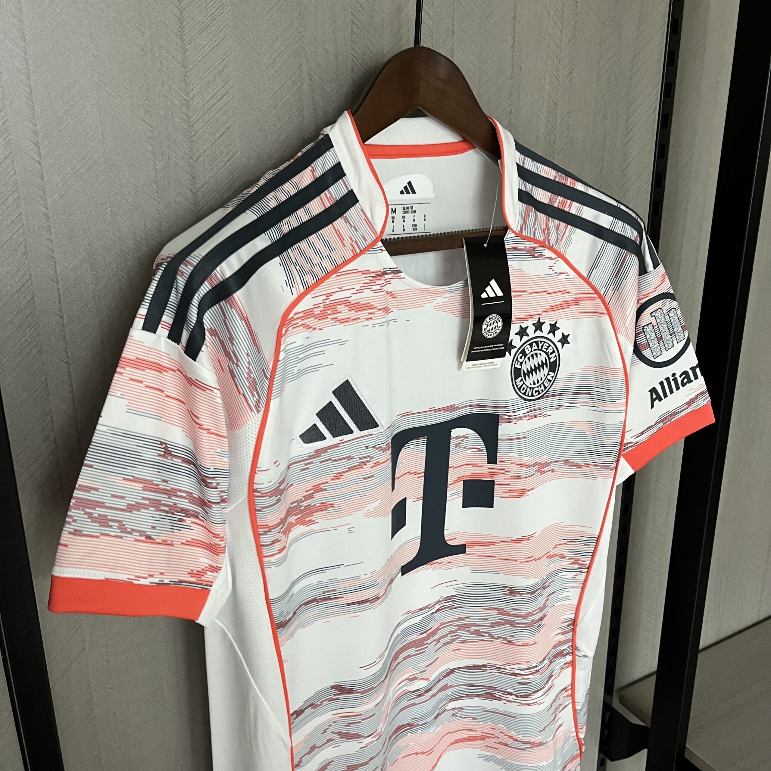 Camisa Bayern de Munique II 25/26 Torcedor Masculina - Imagem 6