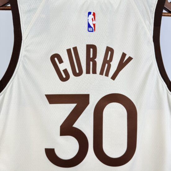 The Town #30 Curry - Imagem 6