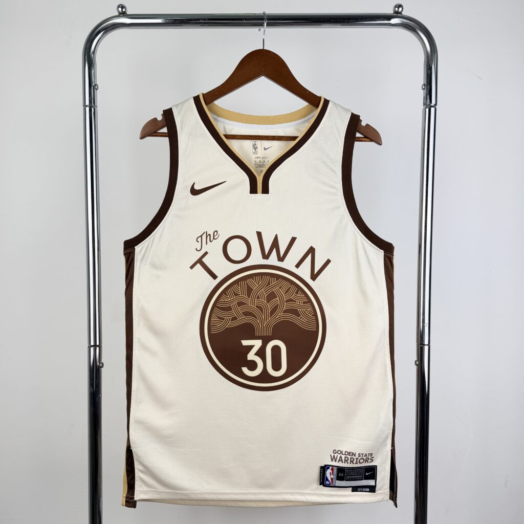 The Town #30 Curry