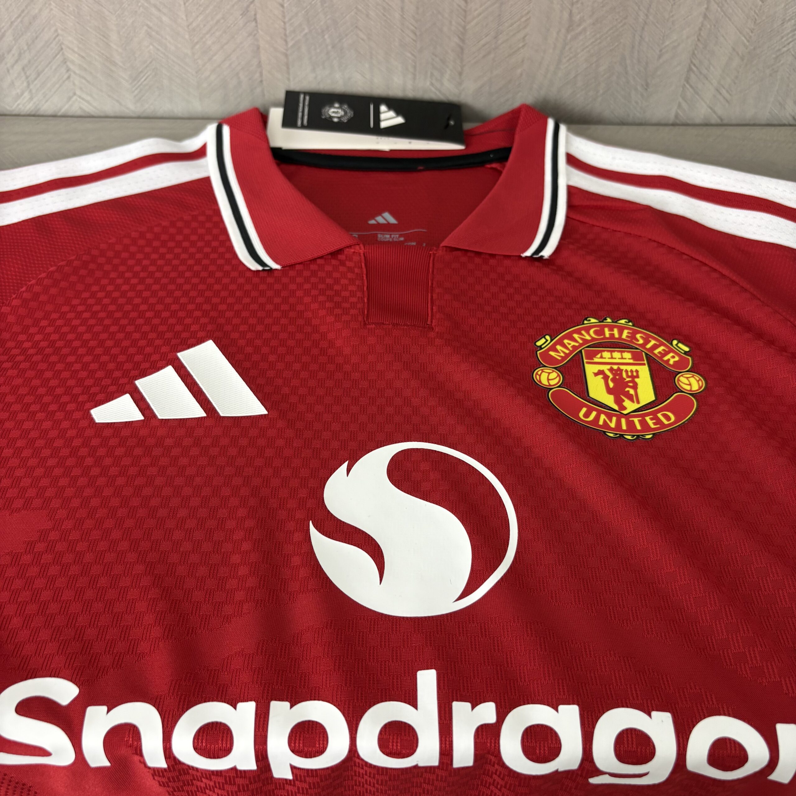 Camisa Manchester United I Bordado 26/27 Jogador Masculina - Imagem 6