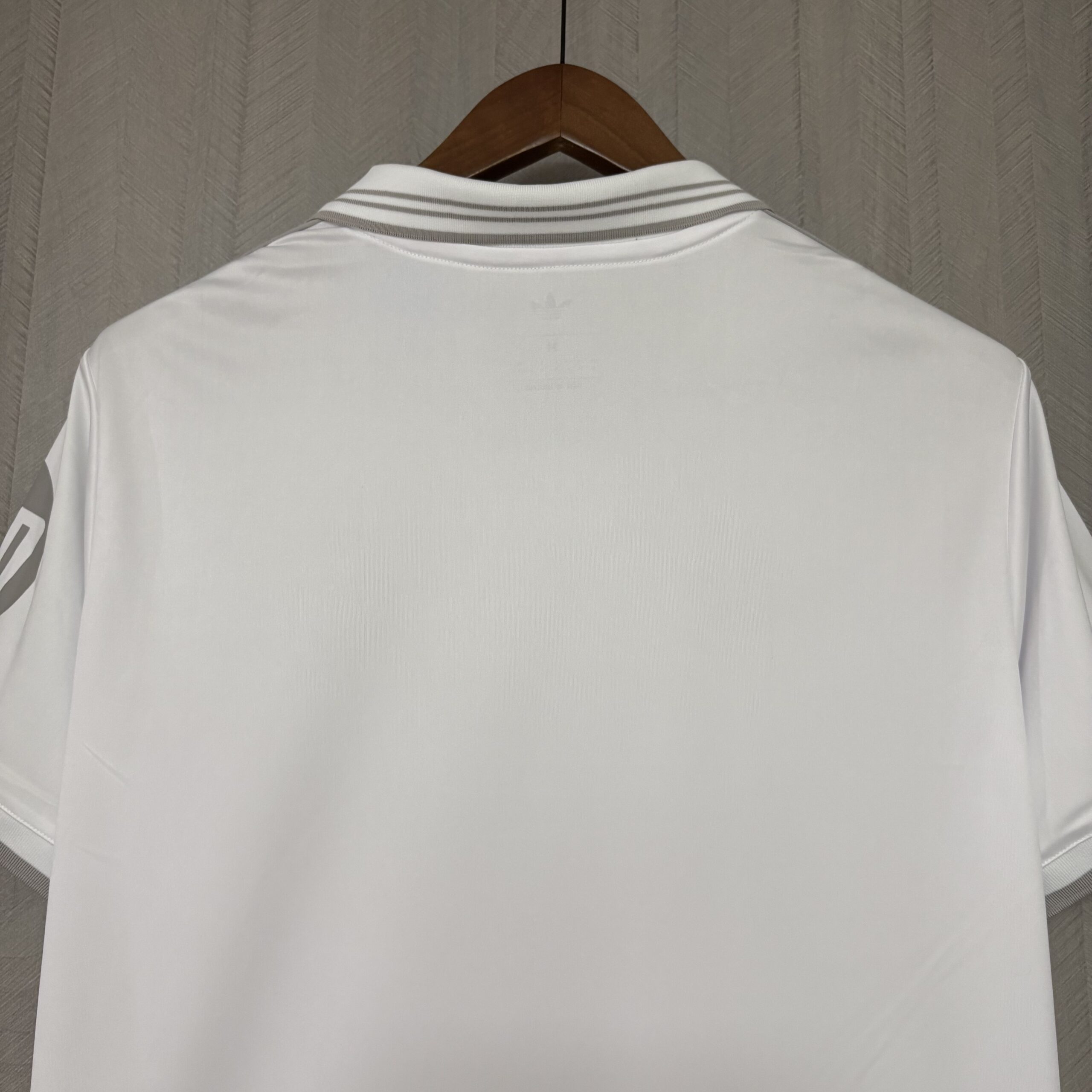 Camisa Real Madrid Cinza 26/27 Torcedor Masculina - Imagem 8