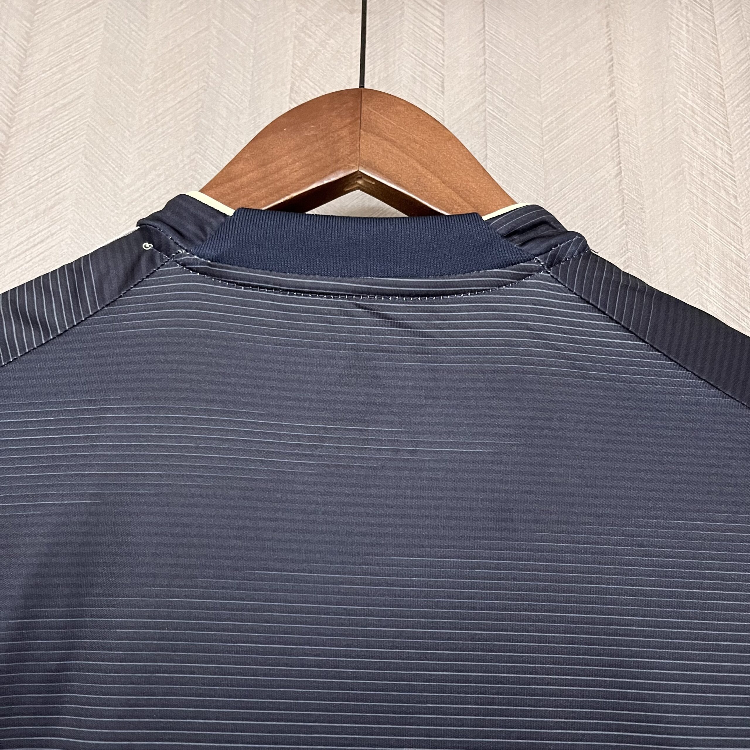 Camisa Real Madrid II 25/26 Torcedor Masculina - Imagem 3