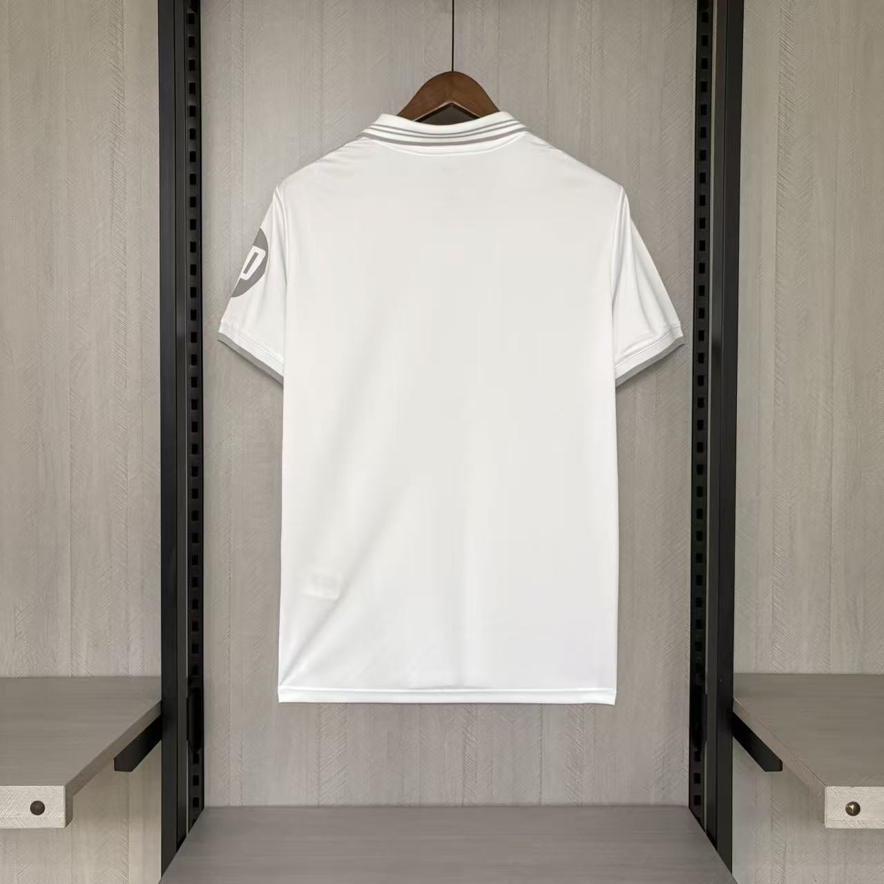 Camisa Real Madrid Cinza 26/27 Torcedor Masculina - Imagem 9