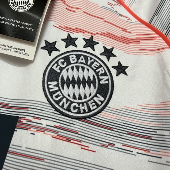 Camisa Bayern de Munique II 25/26 Torcedor Masculina - Imagem 8