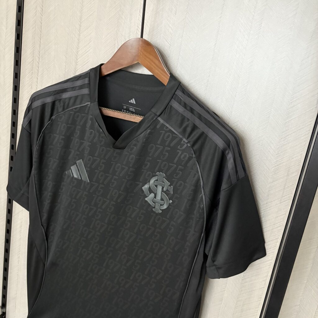 Camisa Internacional III Bordado 26/27 Torcedor Masculina